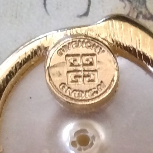 ❤️GIVENCHY Paris Pearl / Gold Clip Earrings Signed - Picture 5 of 5